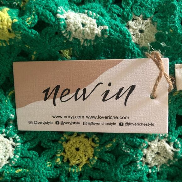 New in NWT Floral Crochet Lace Cropped Tank Top Kelley Green Size S/M - Picture 8 of 15